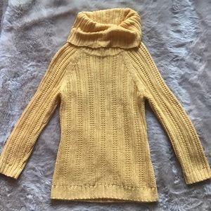 Gorgeous mustard turtle neck sweater